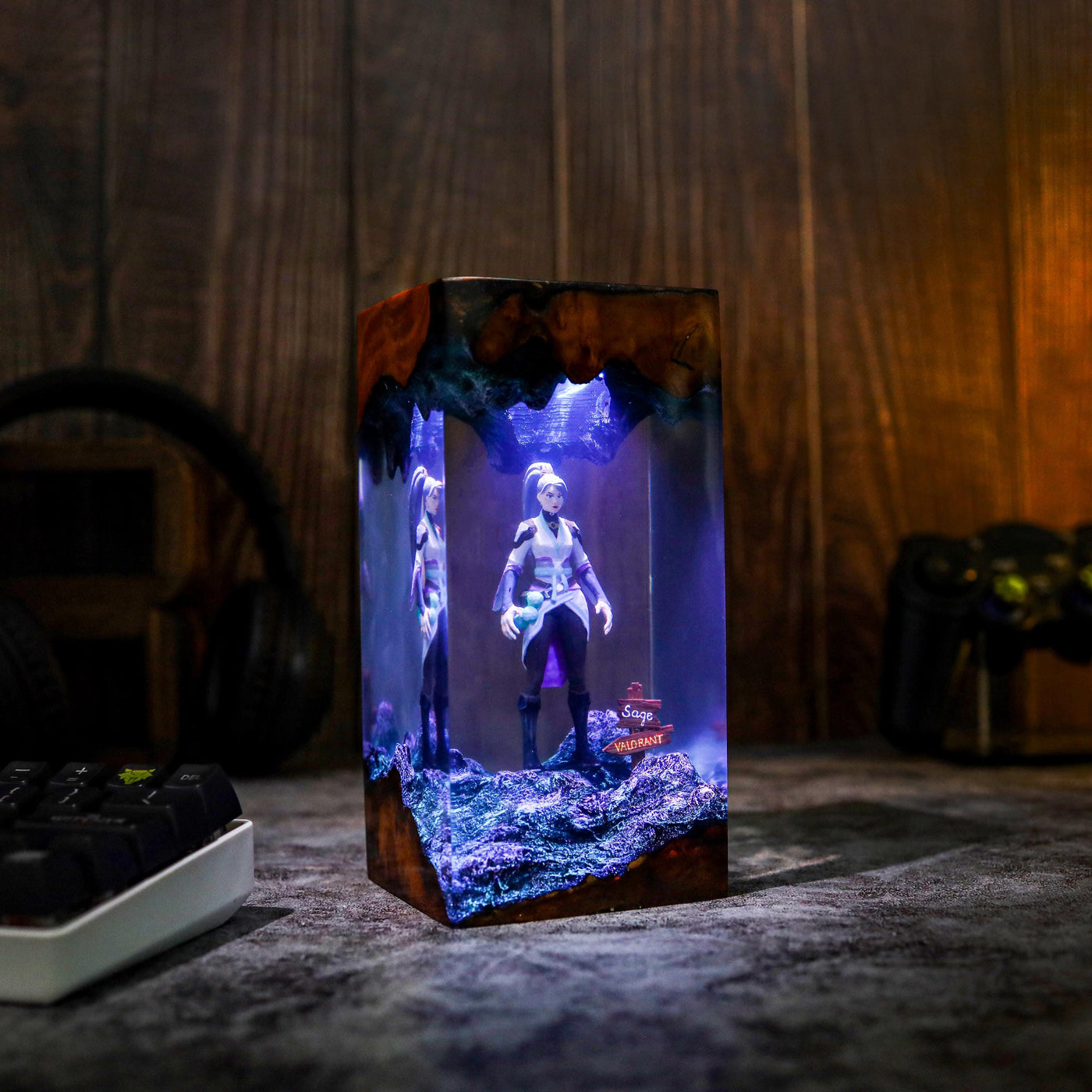 Custom Sa.ge Valo.rant Resin Epoxy lamp