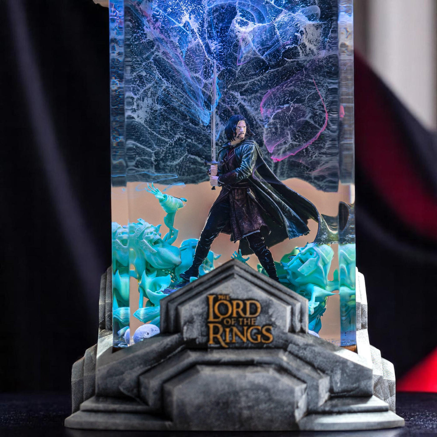 Aragorn Resin Lamp