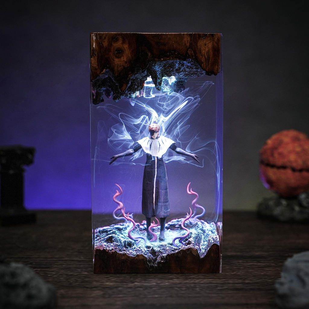 Sosuke Aizen Bleach Resin Lamp
