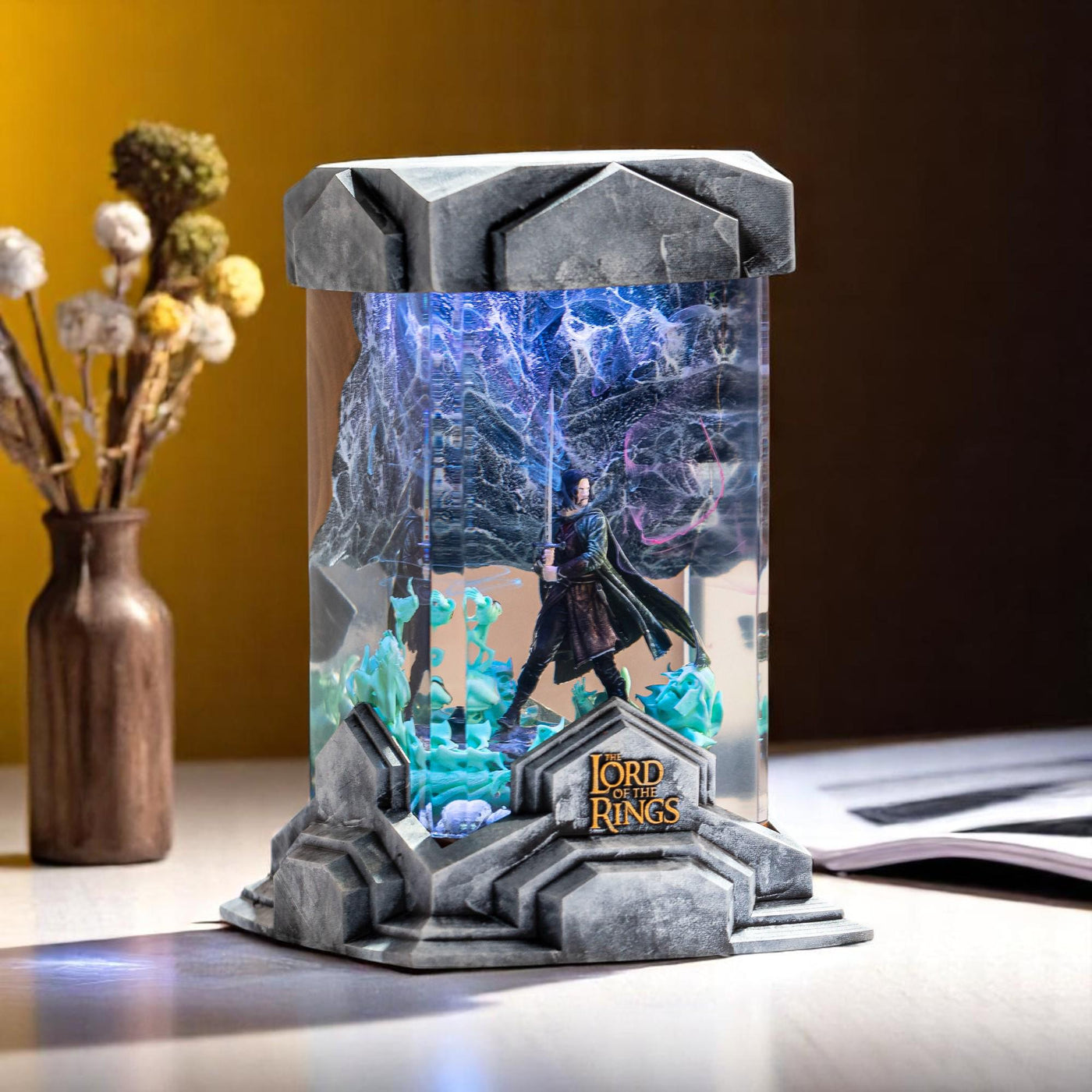 Aragorn Resin Lamp