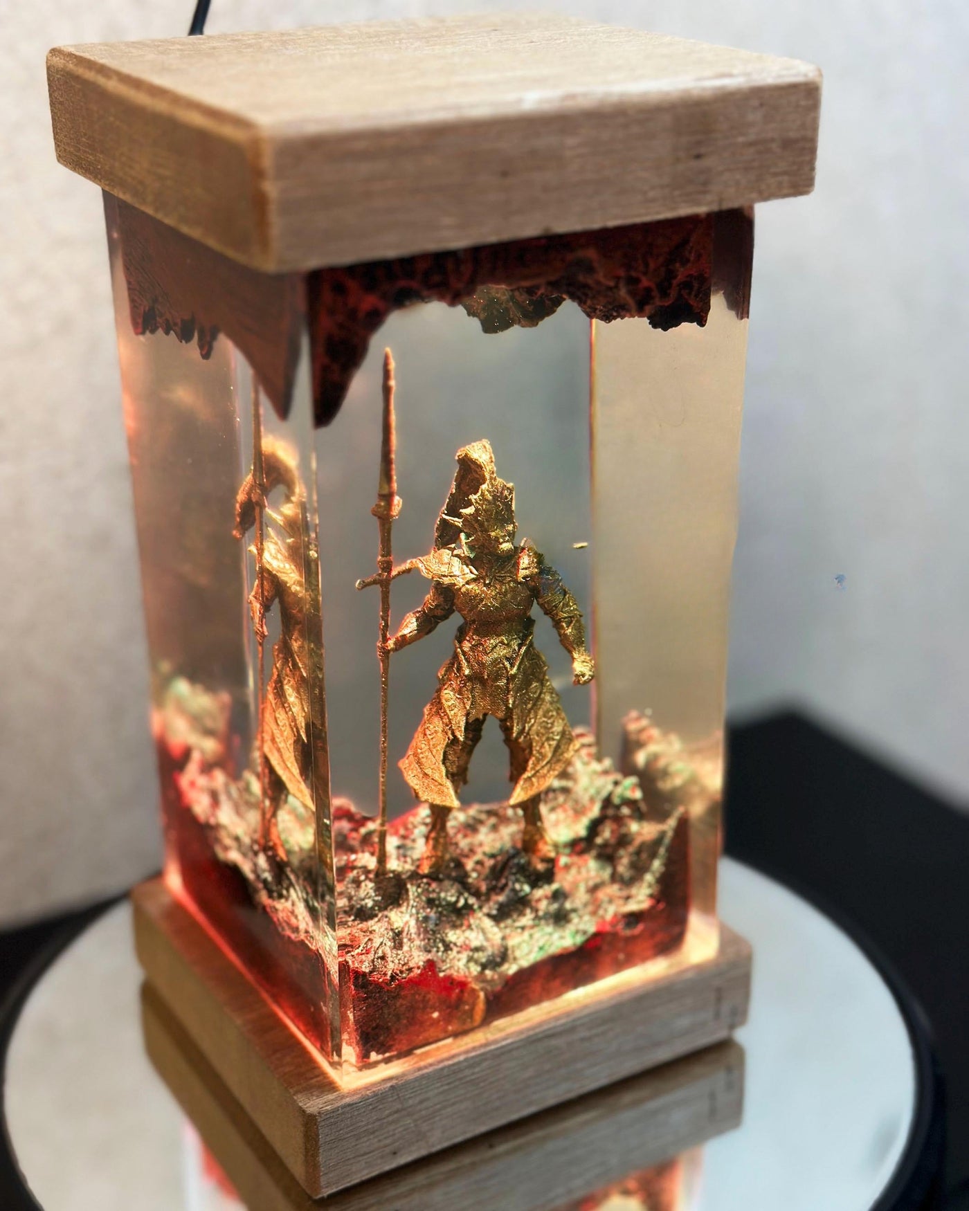 Dragon Slayer Ornstein Lamp