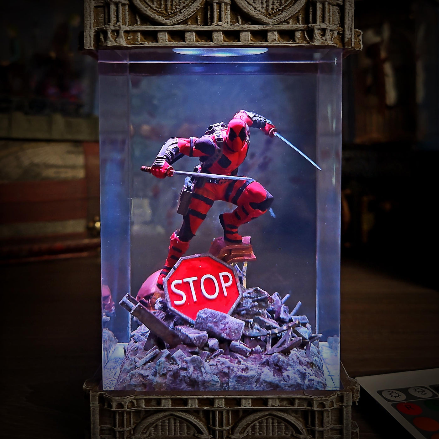Dead Pool Resin lamp