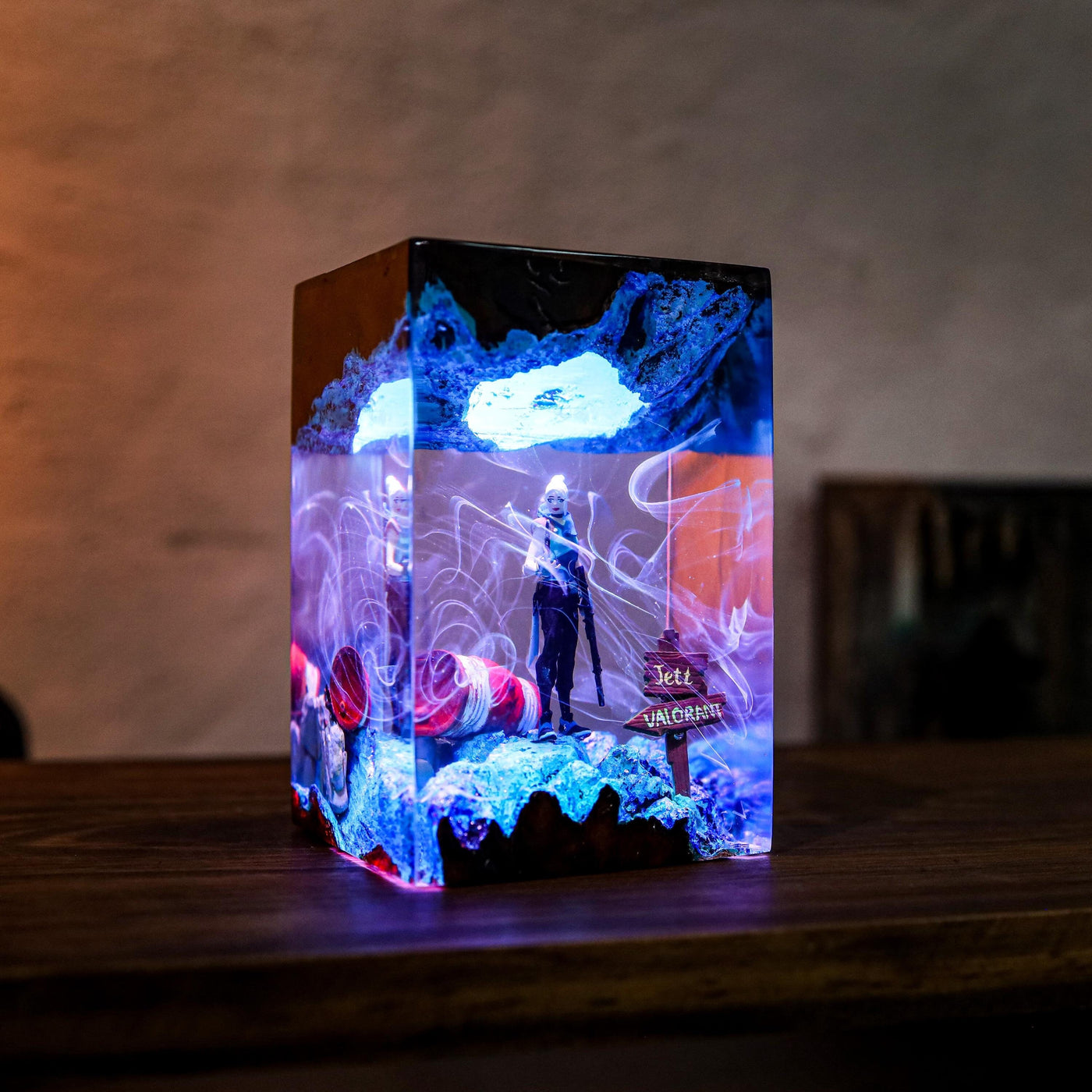 Custom Sa.ge Valo.rant Resin Epoxy lamp