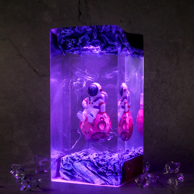 Astronaut Resin Lamp