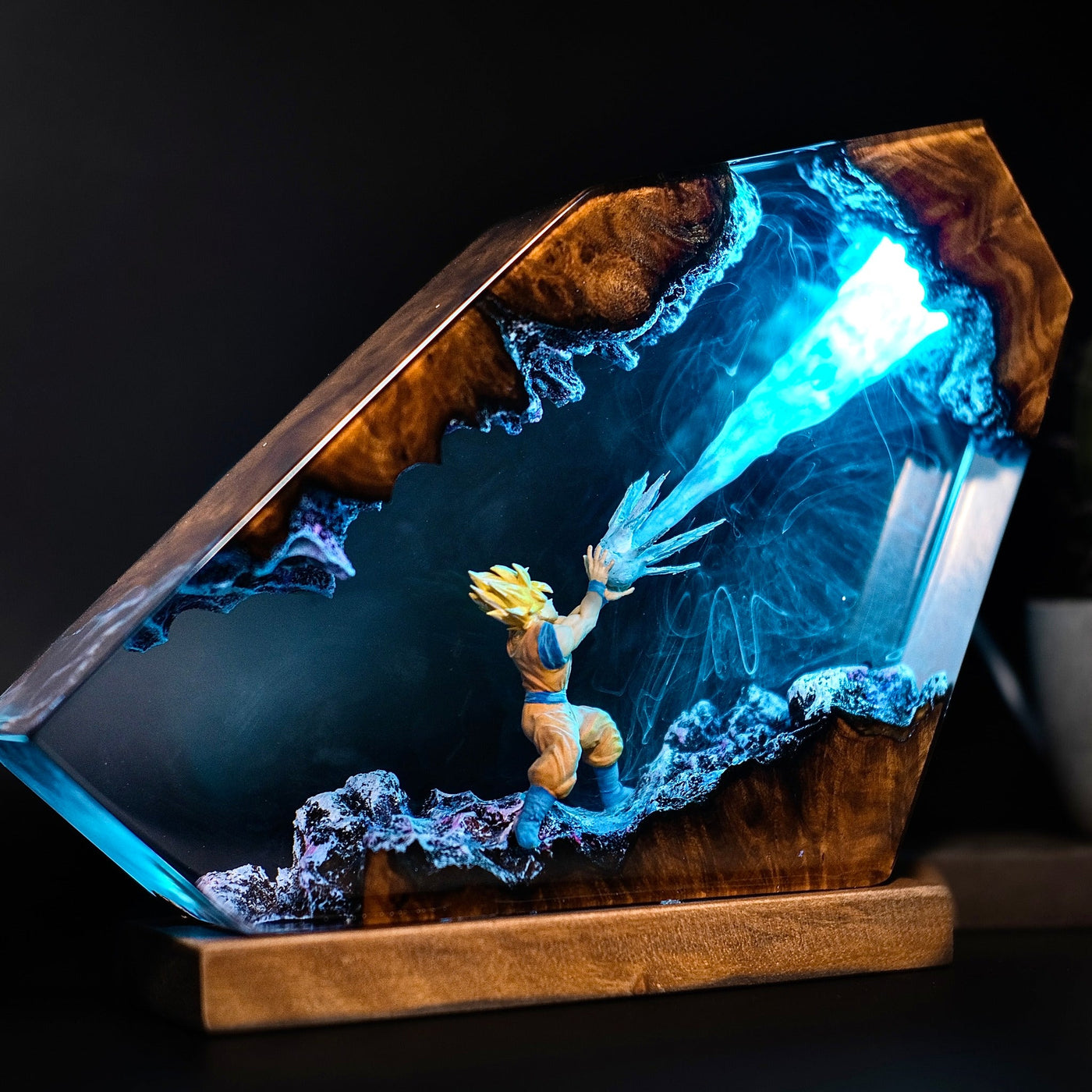 Son.goku Super Sa.iyan Resin Lamp