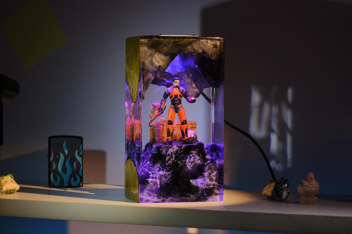 Custom Haft Life Resin lamp