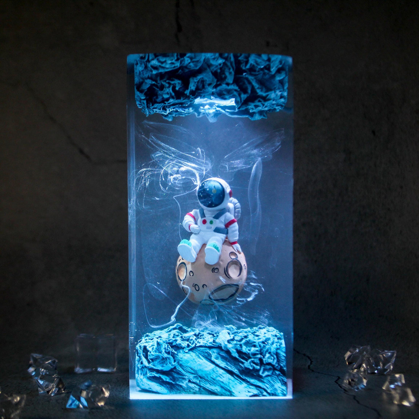 Astronaut Resin Lamp