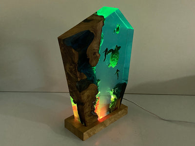 Diver and Tortoise Epoxy Resin Lamp,