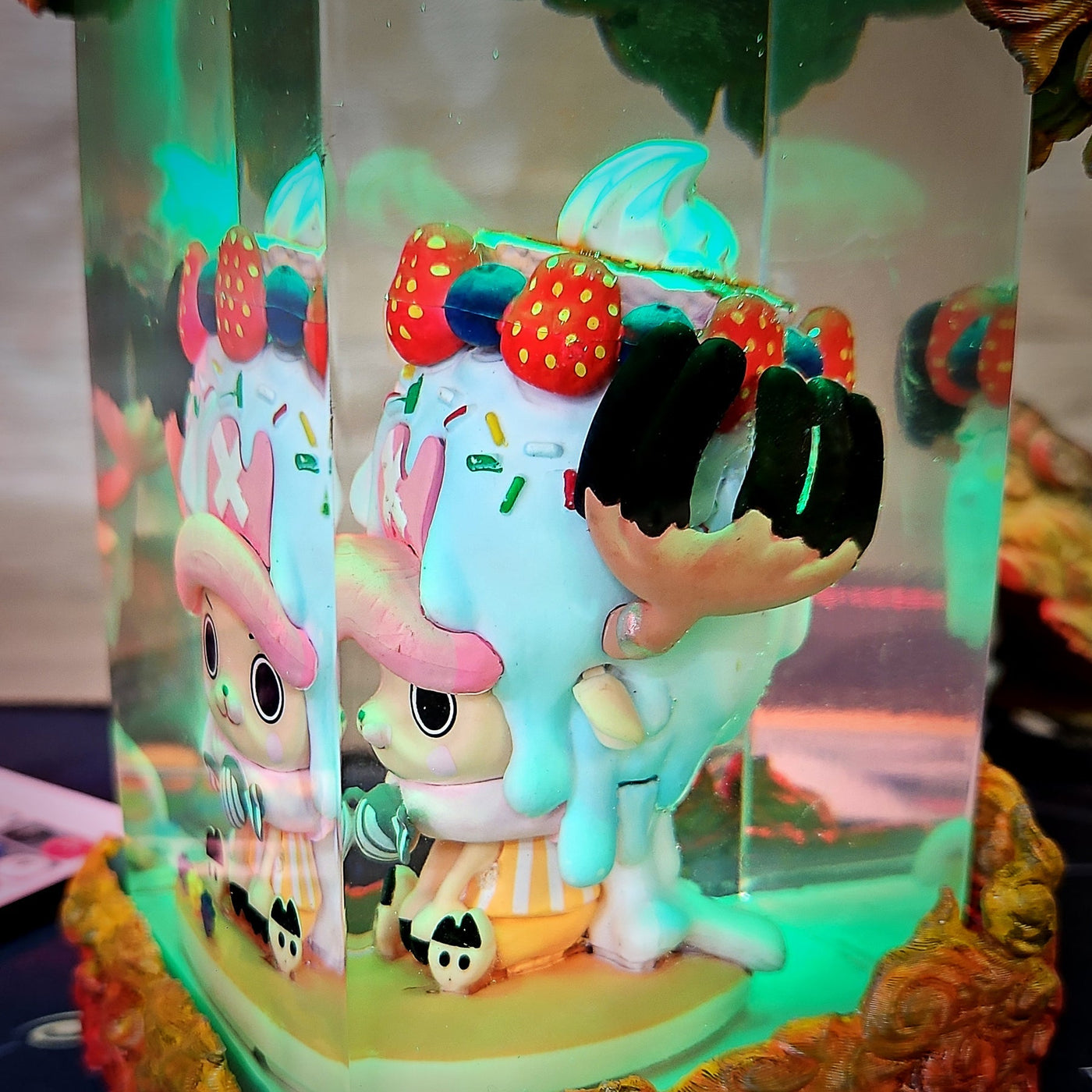 Tony Chop.per O.ne Pie.ce Resin Lamp