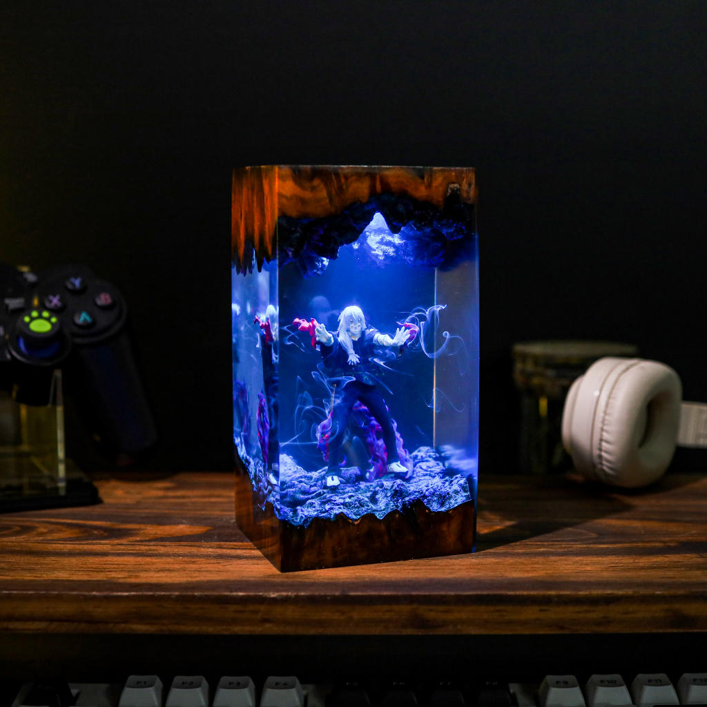 Ma,hi.to Anime Epoxy Resin Wood Lamp