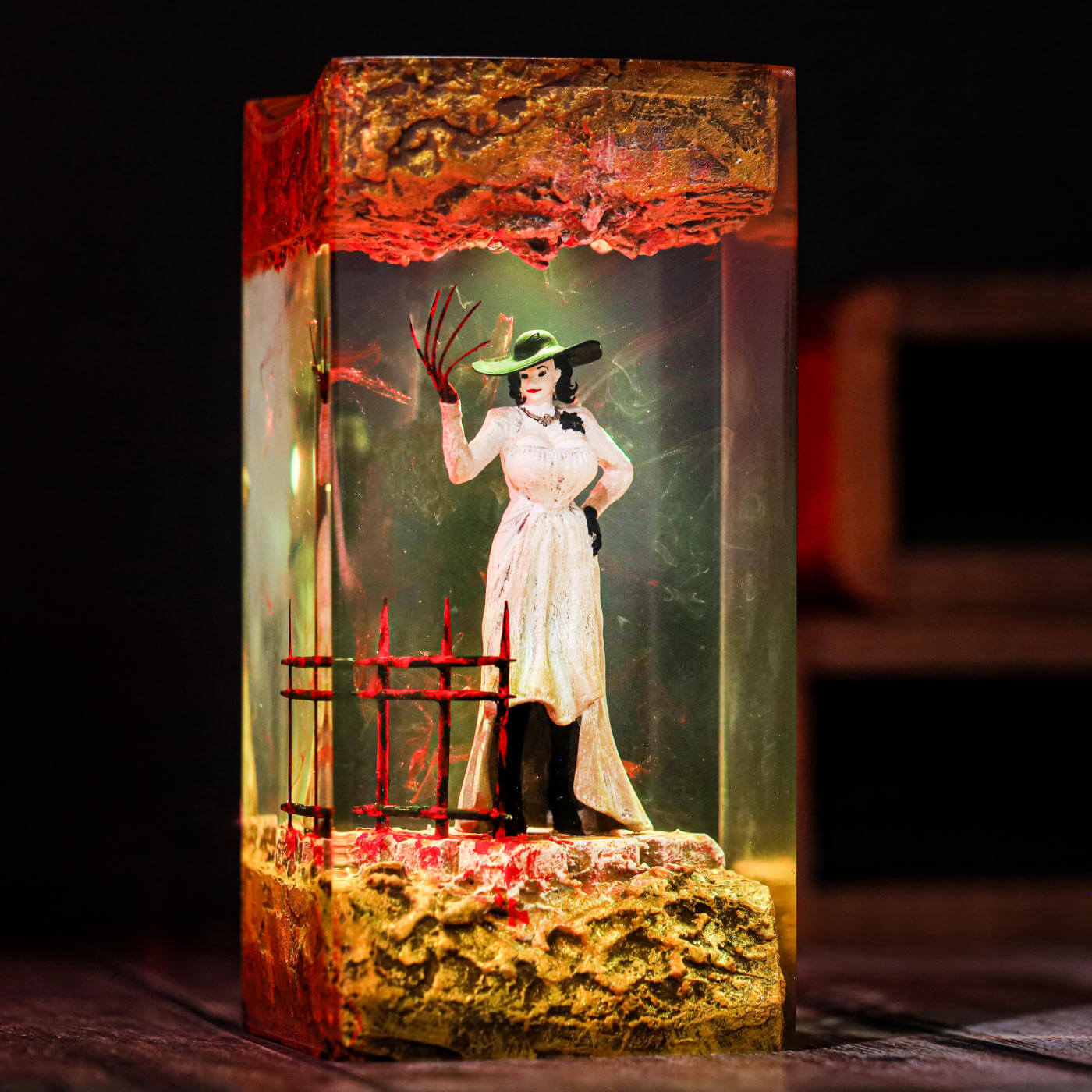 Alcina Dimitrescu Resident Evil Lamp