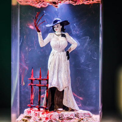 Alcina Dimitrescu Resident Evil Lamp