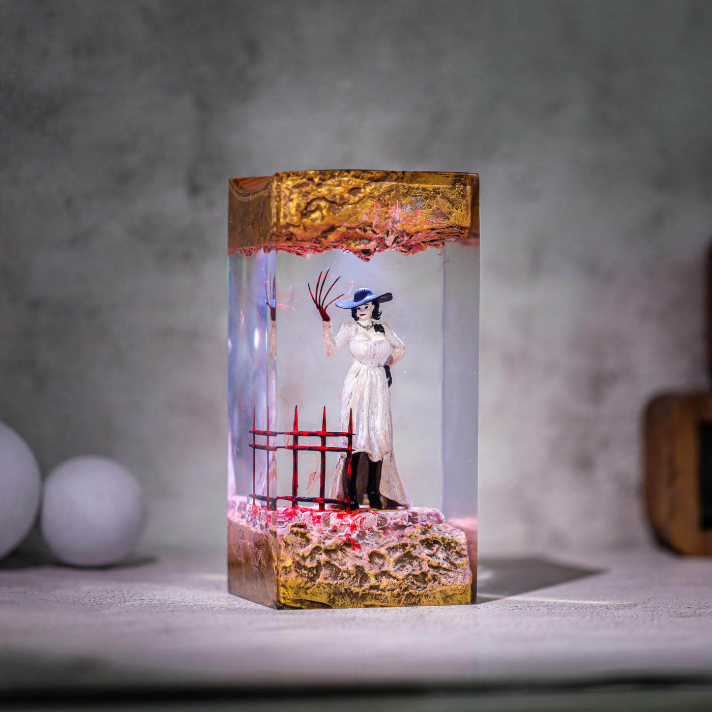 Alcina Dimitrescu Resident Evil Lamp