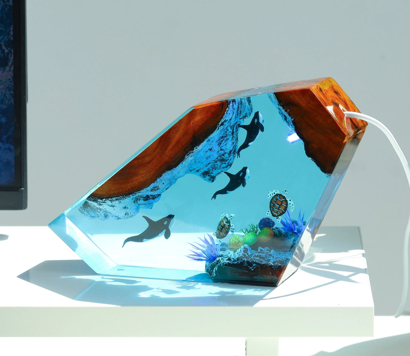 DOLPHIN Epoxy Lamp(OR)