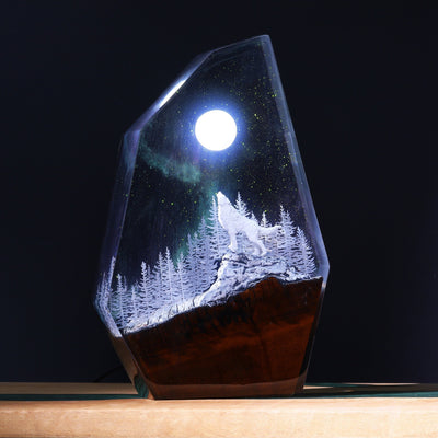 WOLF in HUNTER'S MOON Aurora Borealis Epoxy Lamp(SGR)