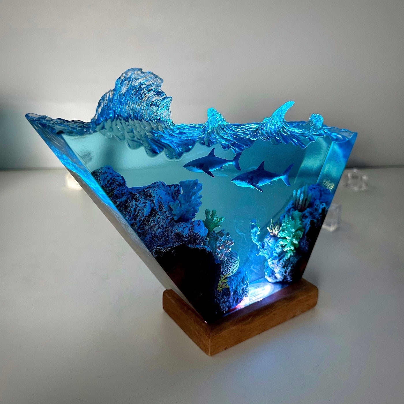 Great White Shark and Scuba Resin Lamp(OR)