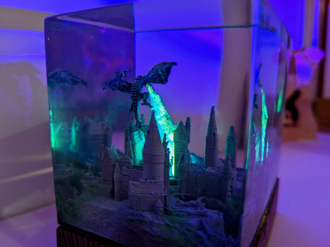 Fire Dragon in City Resin Lamp(MTR)