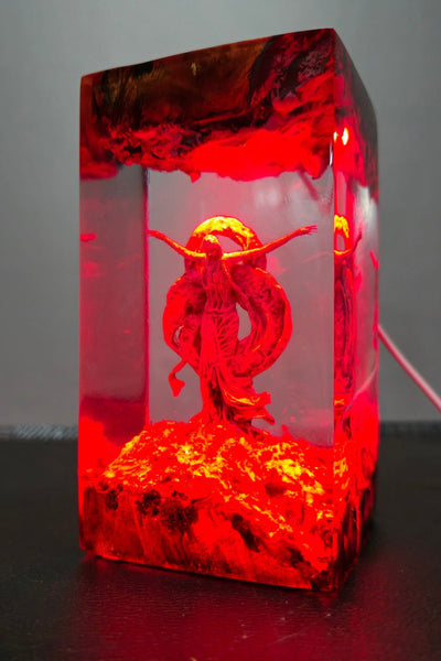 Queen Marika Resin Lamp(VD)