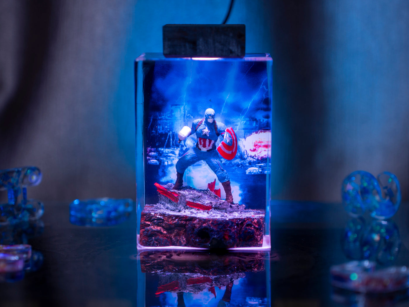 Ca.ptain A.merica Resin Night Light